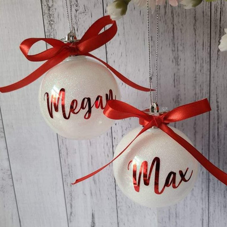 Personalised Glitter Bauble white with bow