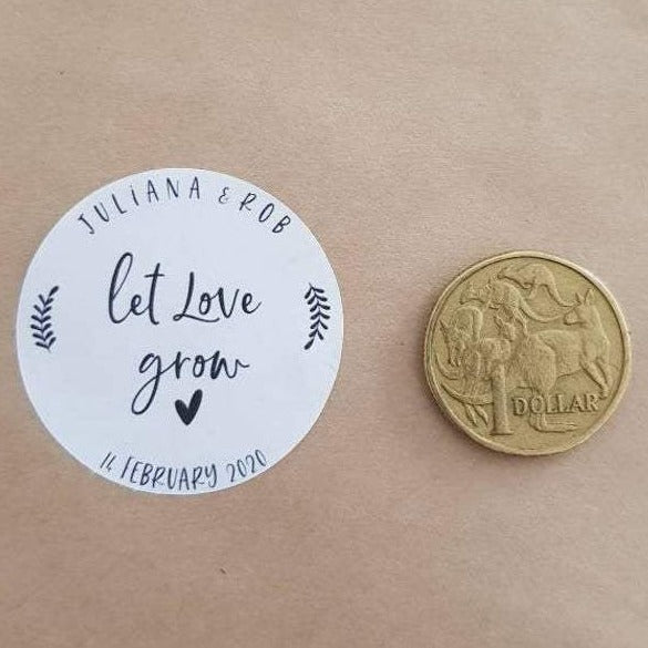 Personalised wedding keepsakesfor guests, round stickers for wedding decorations and birthdays
